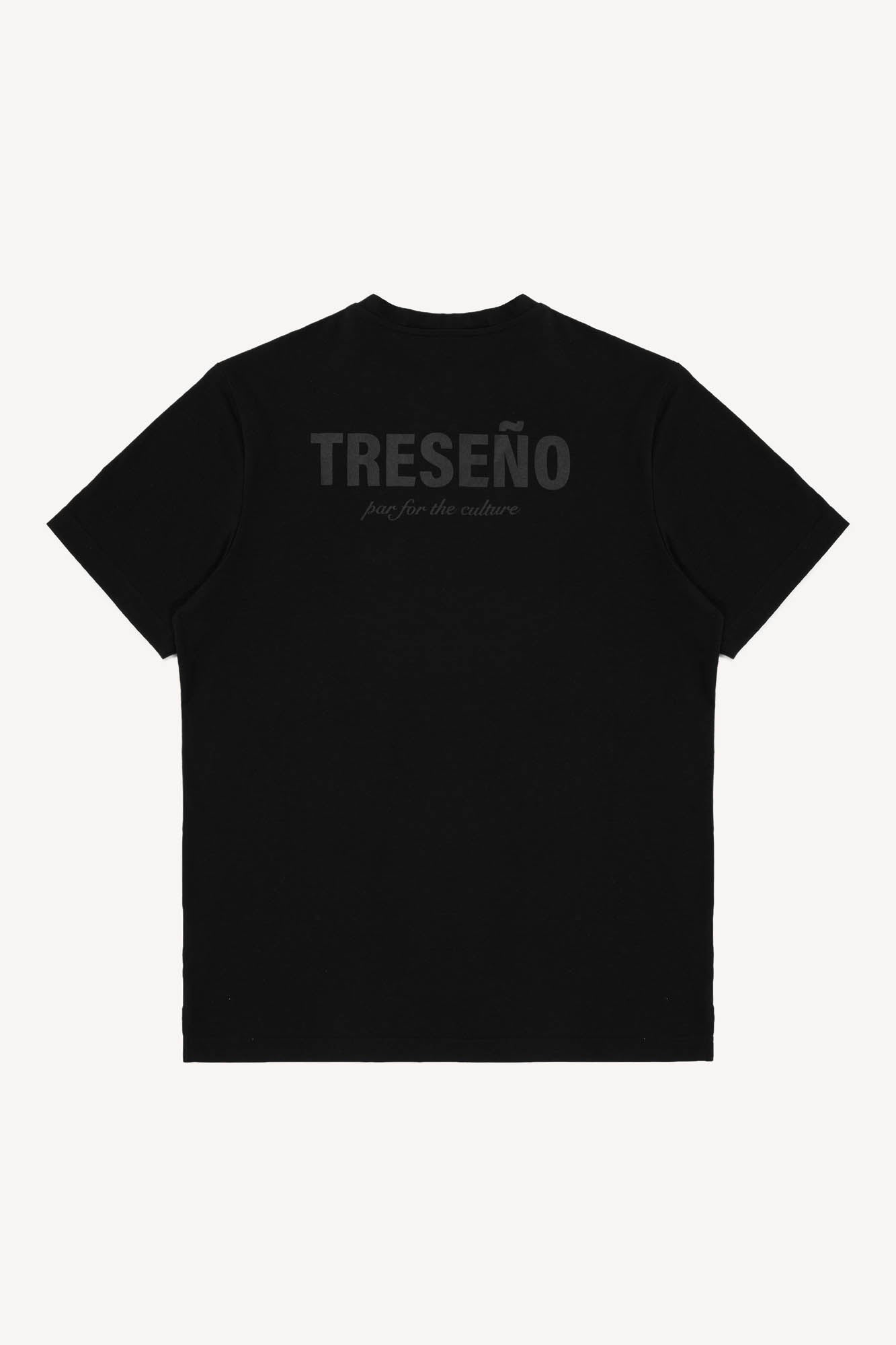 Black t-shirt with 'TRESEÑO' branding on a white background